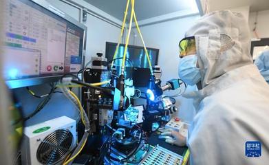 強信心·開新局 靠譜服務、技術推銷、標準開路——一家光通信企業的“出海秘籍”